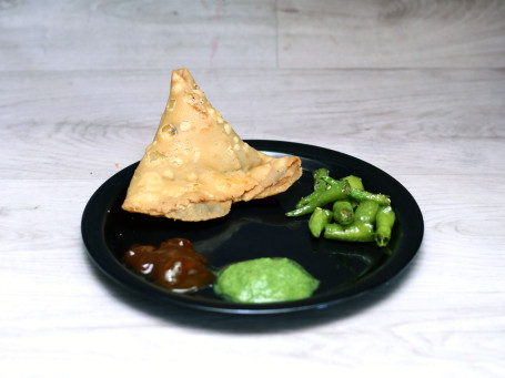 Veg Samosa (8 Pcs)