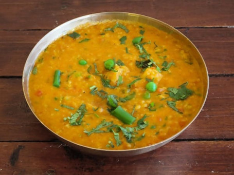 Vegetable Masala Khichdi [Serves 1]