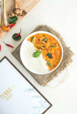 Red Thai Curry With Rice Chicken