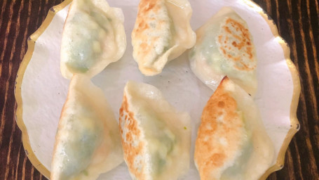 8. Shrimp Fried Dumpling Xiā Jiān Jiǎo