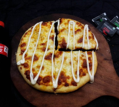 7 Cheese, Cheese Te Cheese 1 Coke (250Ml)