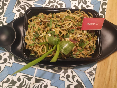 Hakka Noodles (Best Selling)