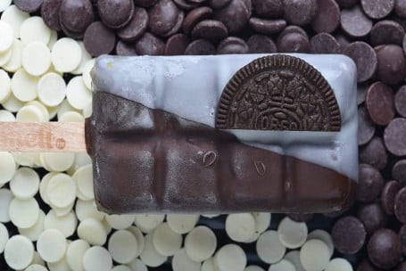 Oreo Brownie Popsicle