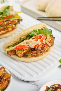 Cottage Cheese Chilli Open Bao
