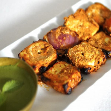 Paneer Lasooni Tikka [8 Peças]