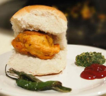 Paneer Vadapav