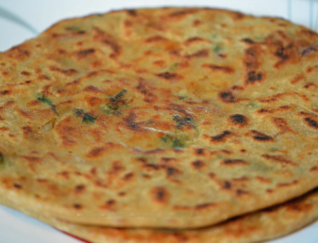 Tawa Aloo Paratha With Raita