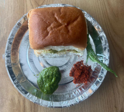 N.m. Vadapav (Butter)