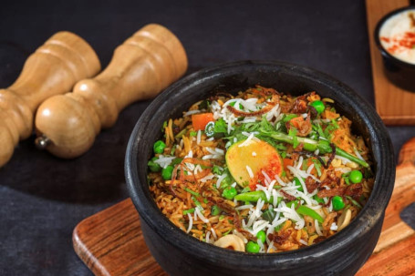 Veg Dum Pukht Maratha Biryani