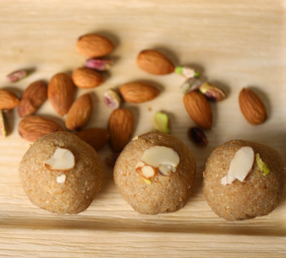 Churma Laddu (250 Gm)