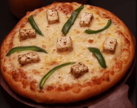 Classic Capsicum Paneer Pizza