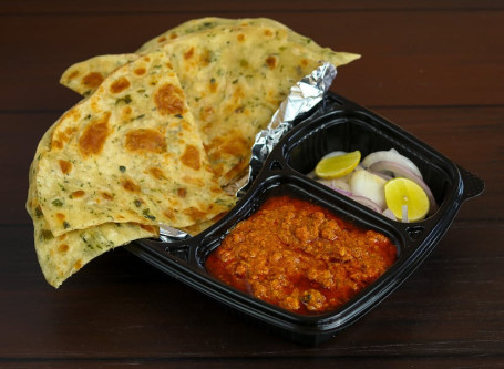 Chicken Keema With 2 Lakhnowi Parantha