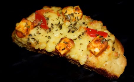 Paneer Tikka Garlic Bread Toast (4 Pcs)