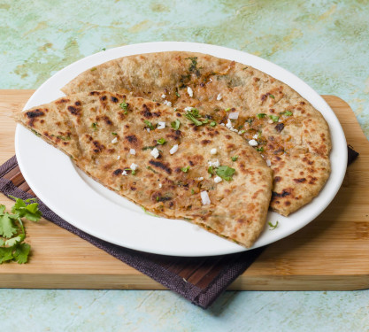 Paneer Pyaz Paratha (1 Pc)