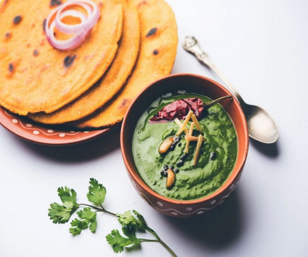 Sarso Ka Saag Makki Ki Roti [3 Pieces]