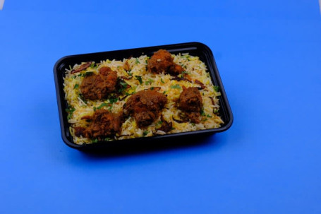 Moshla Chicken Kolkata Biryani [Raita 2 Free Gulab Jamun]