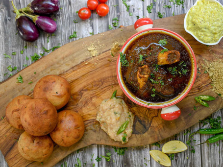 Litti Chokha With Mutton Curry