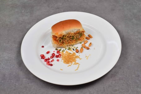 Kutchi Dabeli Pao