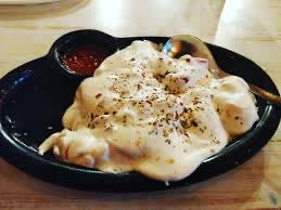 Melted Cheese Chicken Momos Chaat (5 Pcs)