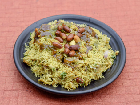 Bhelpuri (Served With Chutney)