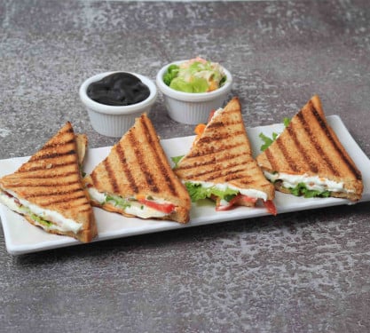 Cheese Burst Sandwich (Paneer) (2 Layer) (Chef Special)