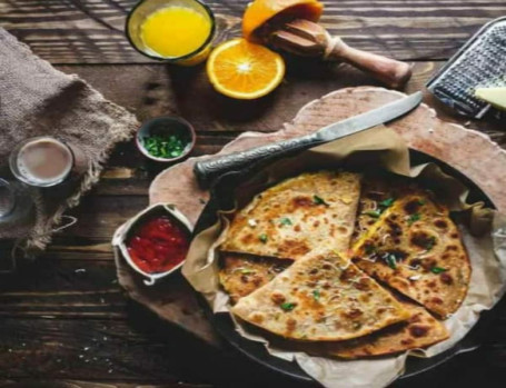 Desi Ghee Gobhi Parantha Combo With 1 Amul Butter Pure Curd
