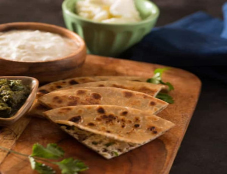 Desi Ghee Pyaz Parantha Combo With 1 Amul Butter And Pure Curd