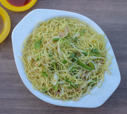 Paneer Hakka Noodles[Veg]