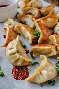 Mushroom Onion Pan Fried Dumplings Dumplings [8 Pieces]