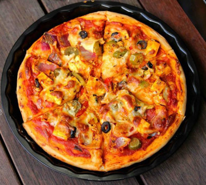 Spicy Paneer Pizza With Veg Grilled Sandwich With Coke
