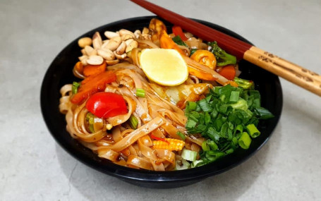 Veg Padthai Flat Noodles