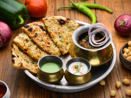 Amritsari Kulcha With Aloo Chola...