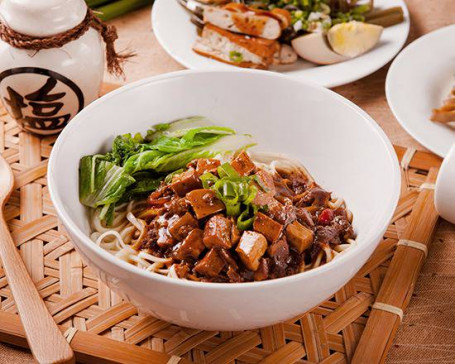 炸醬麵 Soybean Paste Noodle