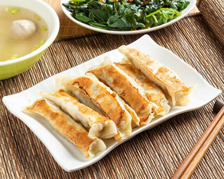 招牌鍋貼 Signature Panfried Dumplings