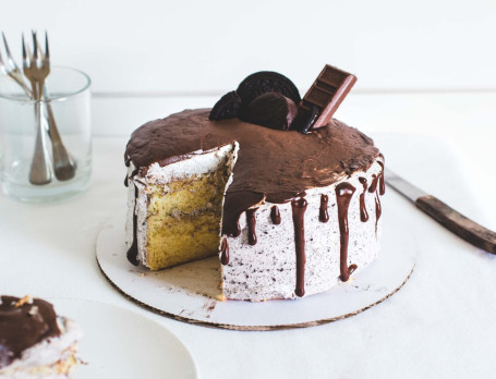 Oreo Cake (2 Pounds)