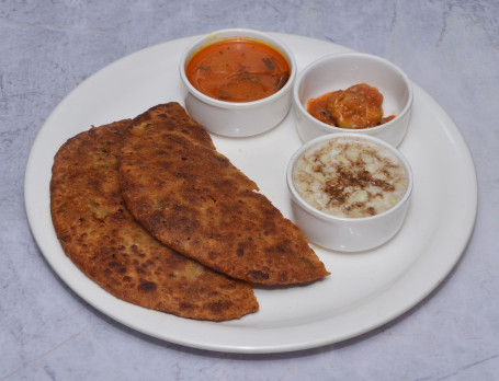 Aloo Pyaz Paratha With Curd (2Pcs)