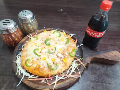 7 Corn Capsicum Pizza Cold Drink (Chefs Choice)