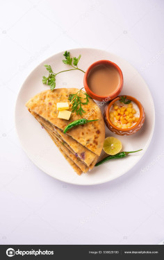 Paneer Pyaz Paratha (1Pc Curd Picke)