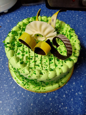 Special Green Pista Cake