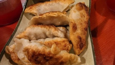 A9. Pan Fried Dumplings (6)