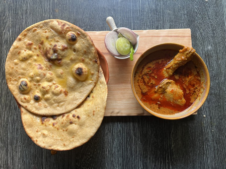 Chicken Curry With 2 Tandoori Roti Combo Serves 1]
