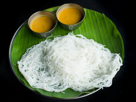 Idiyappam(3 Pcs) Curry