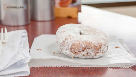 Donut De Bolo De Açúcar Em Pó