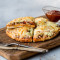 Schezwan Mushroom Mozzarella Pizza