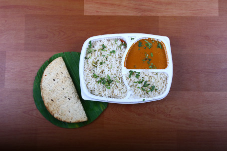 Pulao With Pappad And Butter Chicken