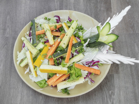 Salad La Mensa With Fresh Vegetable