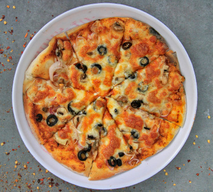 7 Olives Italiana Pizza