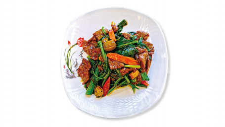 Stir Fried Seasonal Vegetables With Beef