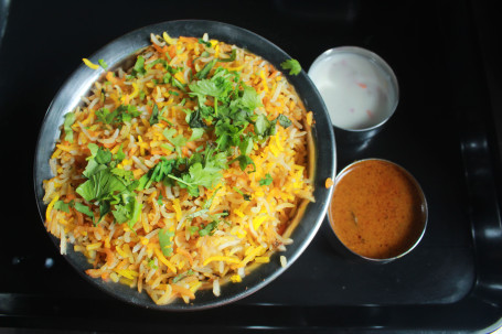 Hyderabadi Plain Dum Briyani