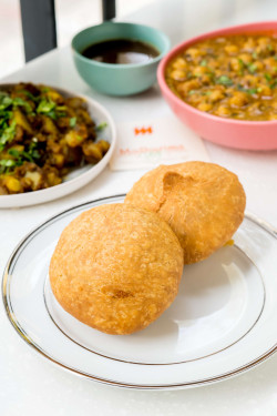 Khasta Aloo Chhola